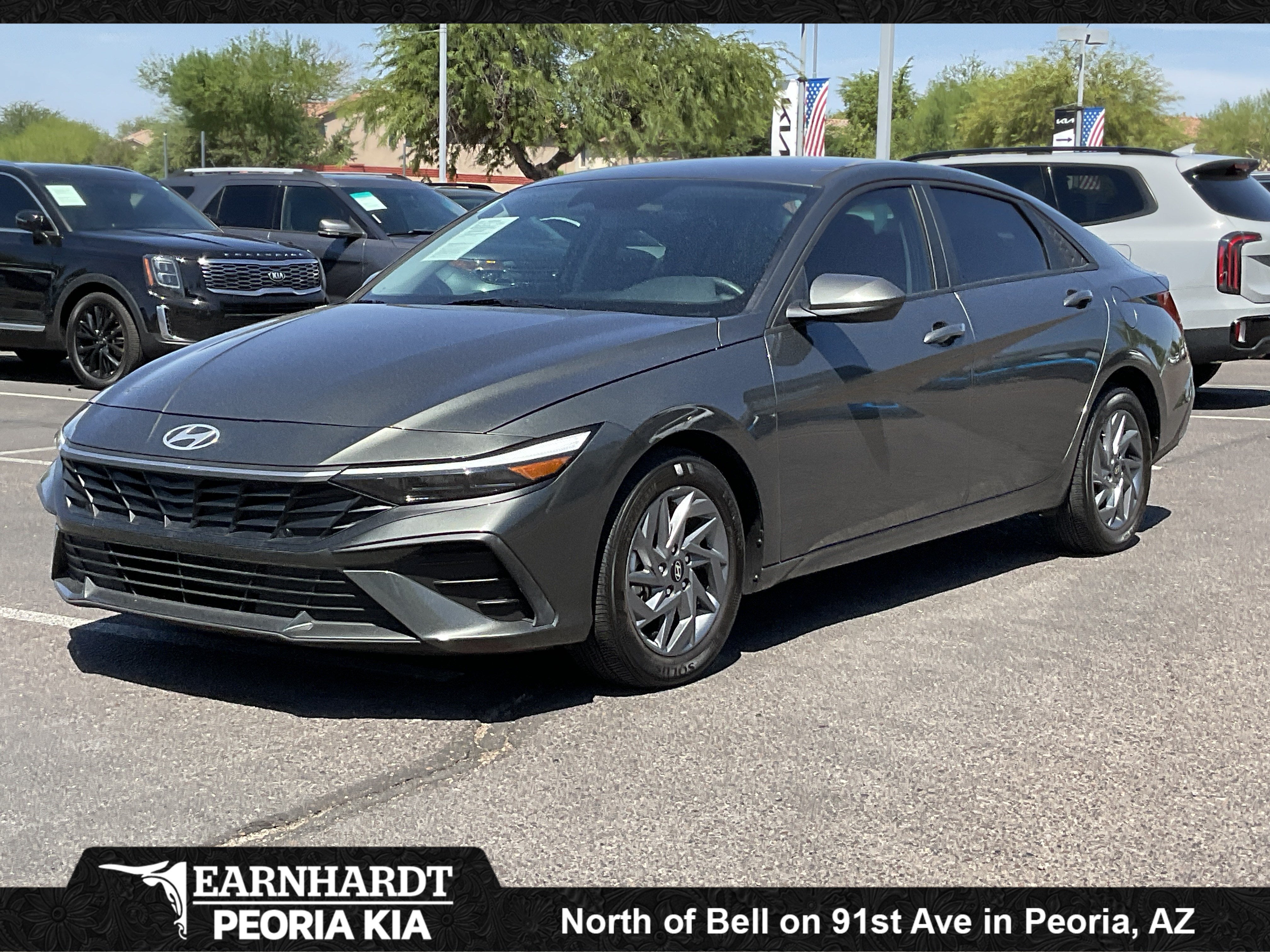 2024 Hyundai Elantra SEL* 1 OWNER CLN CF in Amazon Gray — front three-quarter view