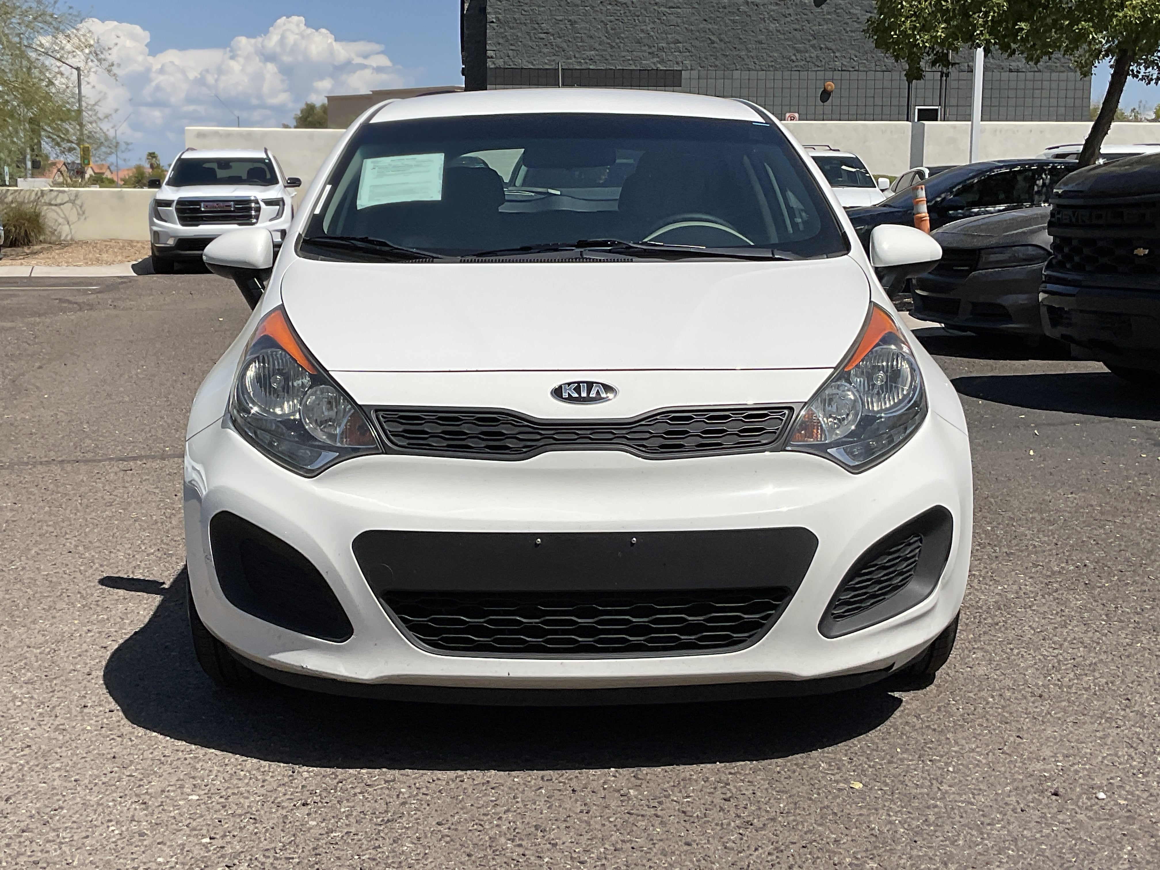 2013 Kia Rio — side profile view