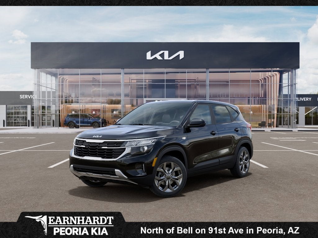 2026 Kia Seltos LX in Fusion Black — front three-quarter view